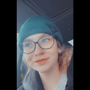 Meet your Posher, Mackayla